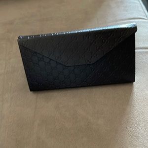 Gucci foldable sunglass case